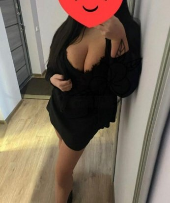 Уляна, 27